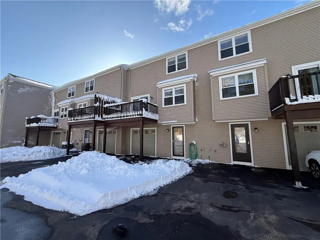 351 New London Avenue #302, Warwick, RI 02886 - #1