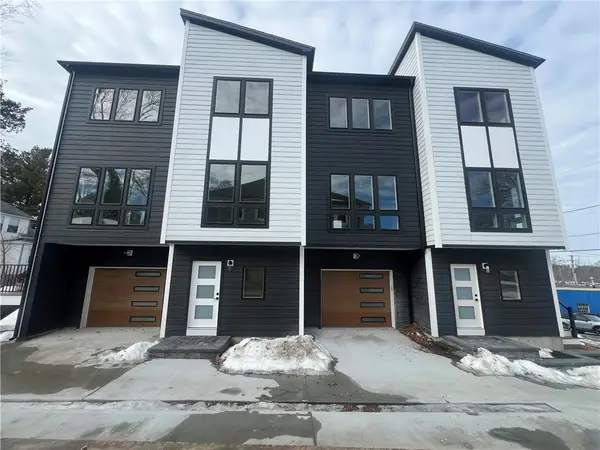 152 Colonial Road #152, Providence, RI 02906