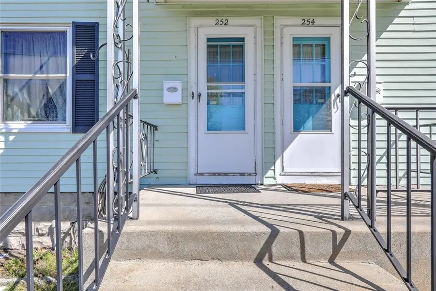 252 Vine Street, Pawtucket, RI 02861 - #2