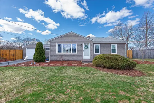 38 Meadowcrest Drive, East Providence, RI 02915