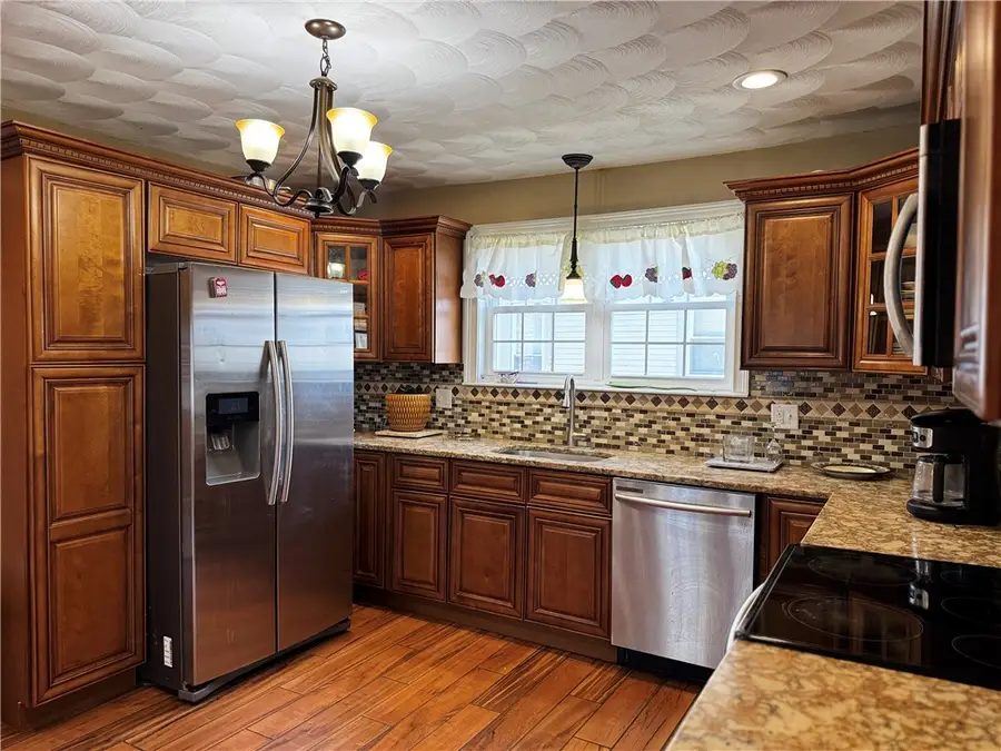 72 Concord Avenue, Cranston, RI 02904 - #3