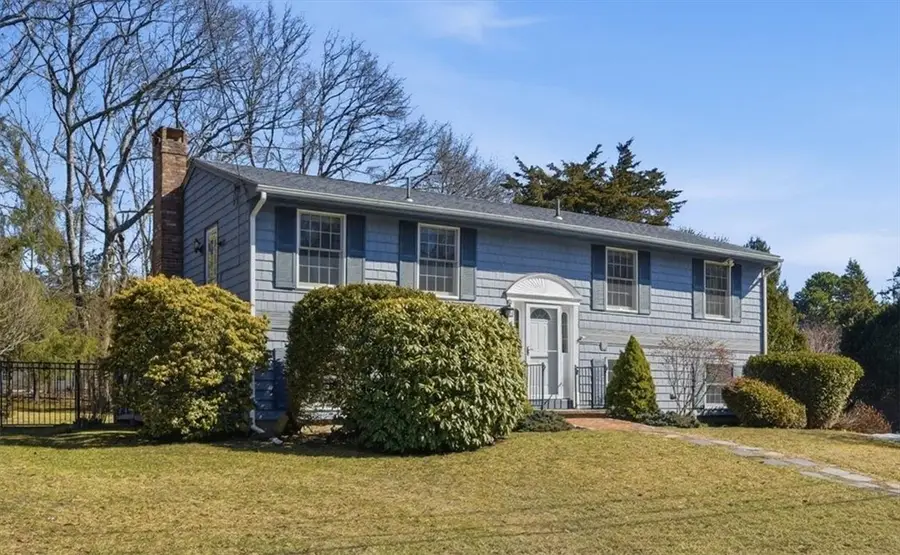 171 Haverhill Avenue, North Kingstown, RI 02852 - #2