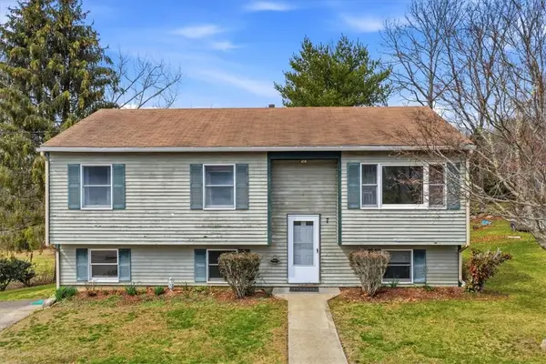 7 Brookview Court, Westerly, RI 02891