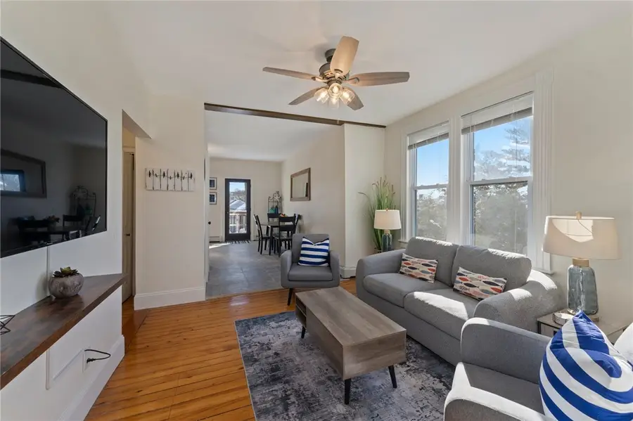 15 Narragansett Avenue #2, Newport, RI 02840 - #3