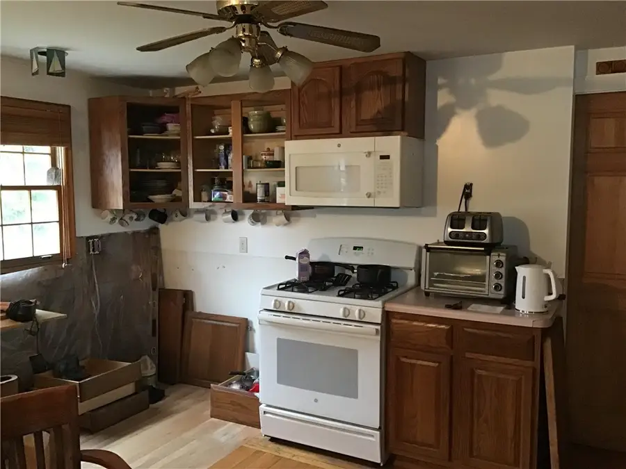 41 Enfield Avenue, North Kingstown, RI 02852 - #3