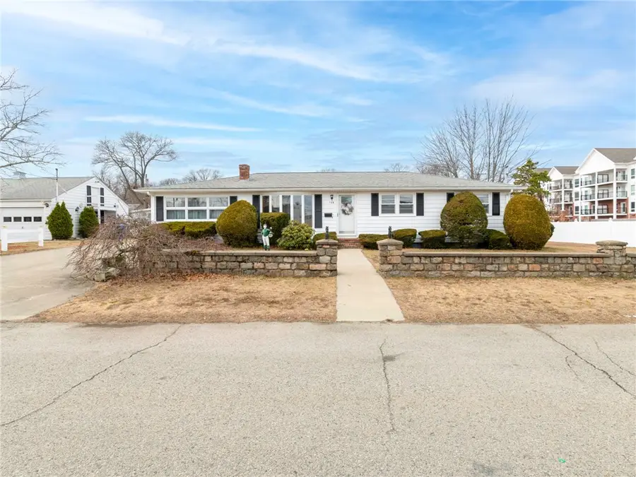 106 Coyle Avenue, Rumford, RI 02916 - #2