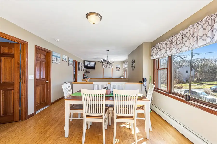 4 Wayne Street, Narragansett, RI 02882 - #3