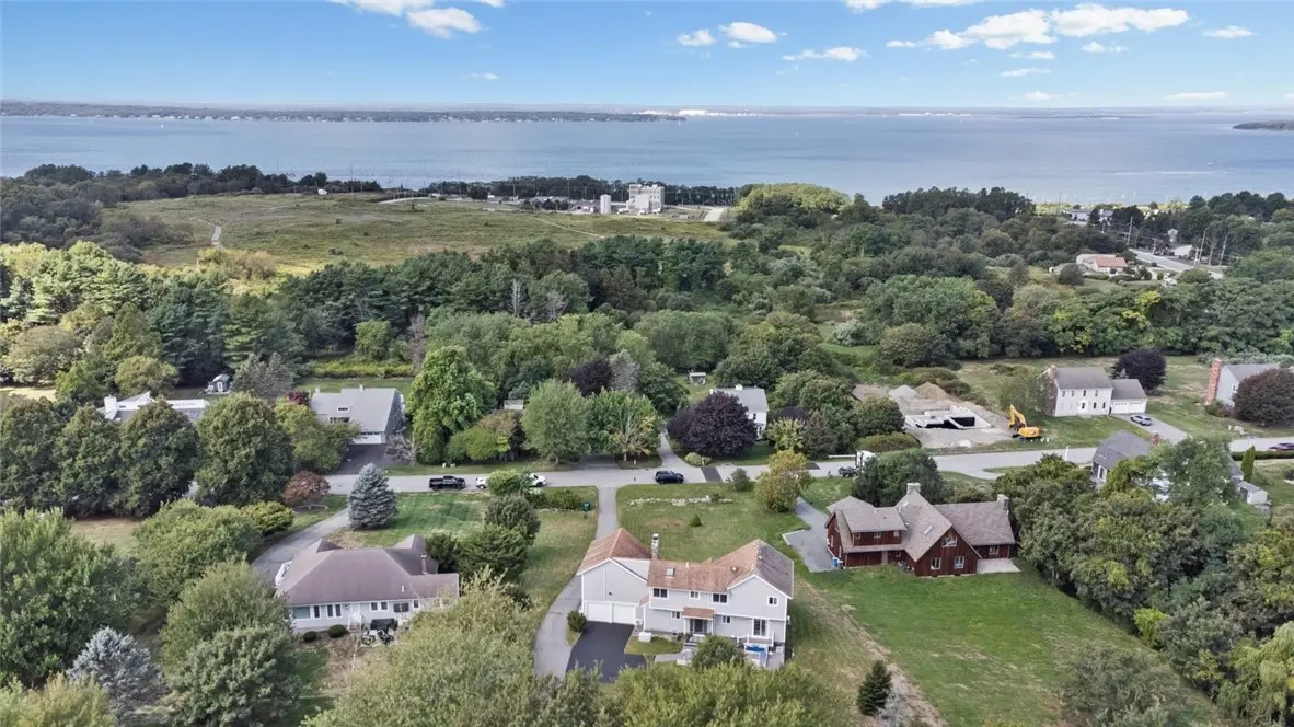 10 J H Dwyer Drive, Middletown, RI 02842 - #1