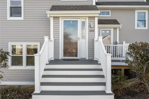 1304 Fairway Drive #1304, Middletown, RI 02842