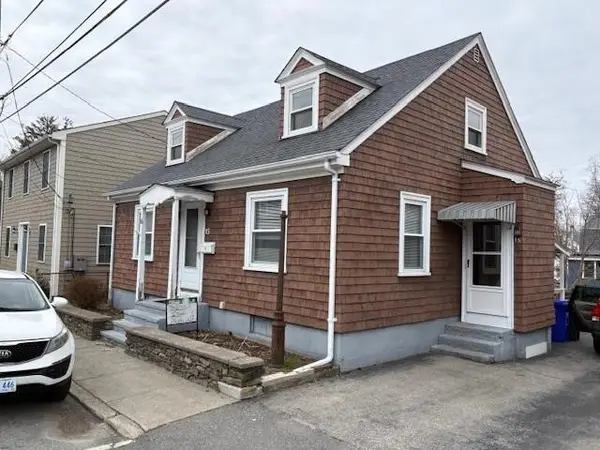 15 Bourne Street, Bristol, RI 02809
