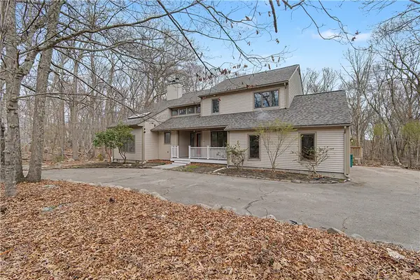 26 Trout Brook Lane, Scituate, RI 02831