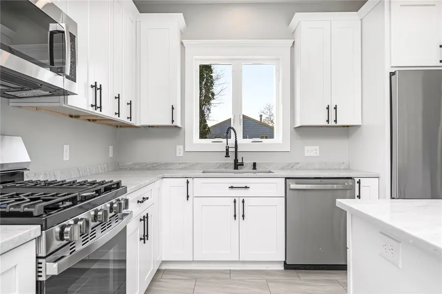 60 Daytona Avenue, Narragansett, RI 02882 - #3