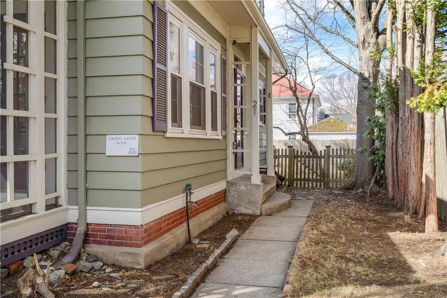 21 Dexterdale Road, Providence, RI 02906 - #3