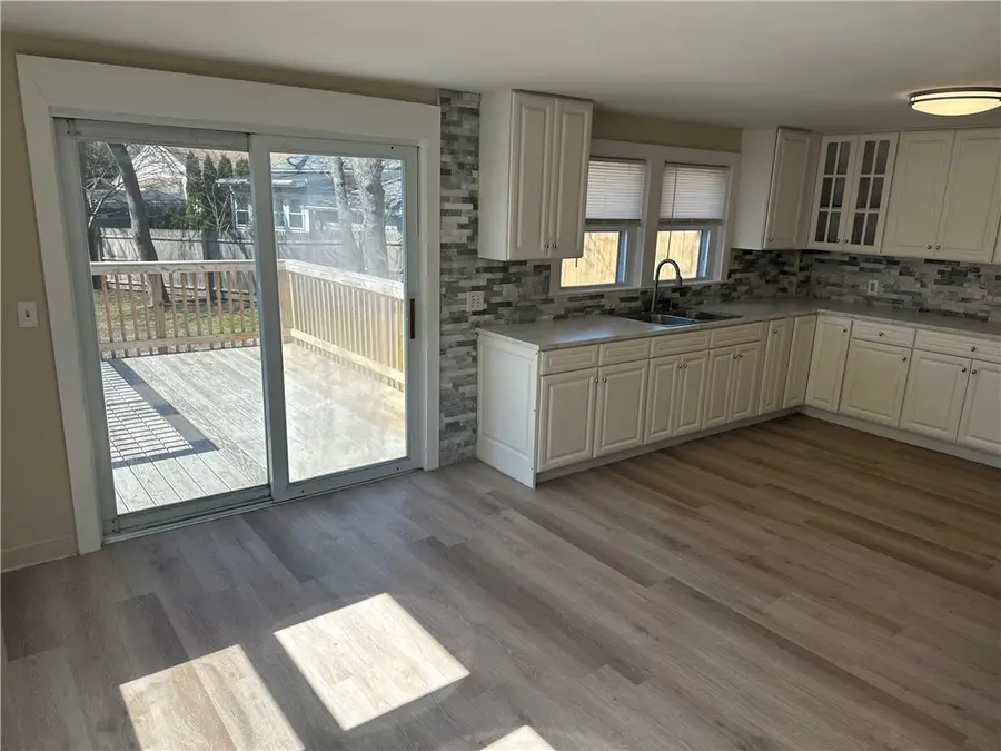 2 Doric Avenue, Cranston, RI 02910 - #3