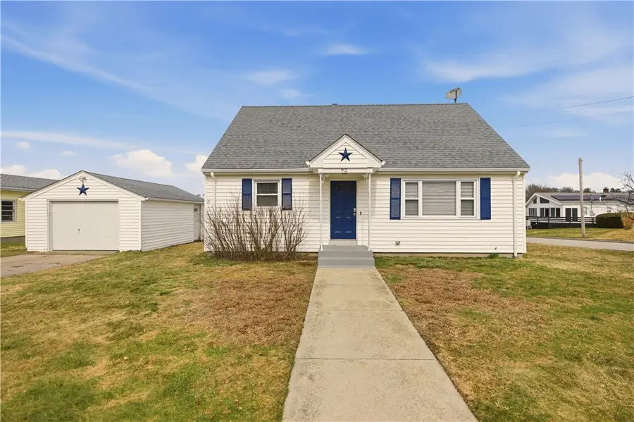 92 Bracket Avenue, Tiverton, RI 02878 - #2