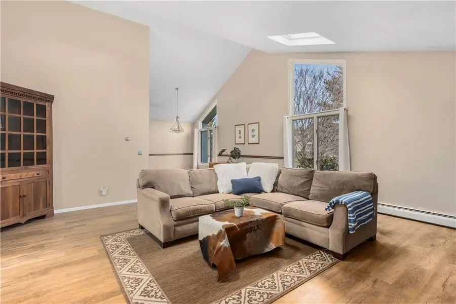 39 Almy Knoll Terrace, Portsmouth, RI 02871 - #3