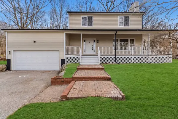 65 Village Hill Lane, North Kingstown, RI 02852