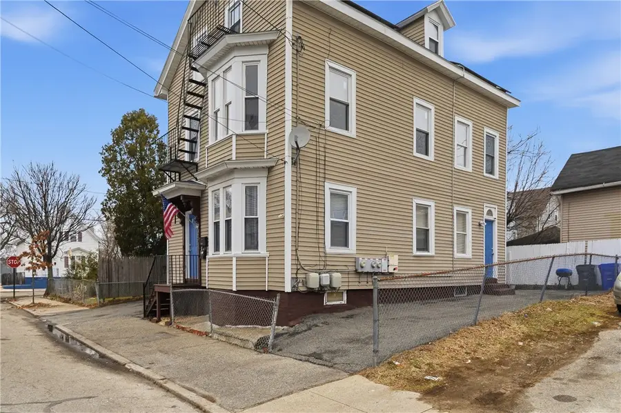 35 Gifford Street, Providence, RI 02909 - #3