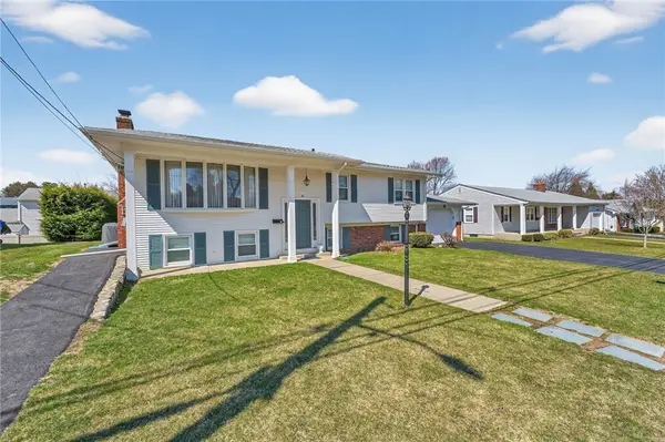 27 Wenscott Lane, North Providence, RI 02904