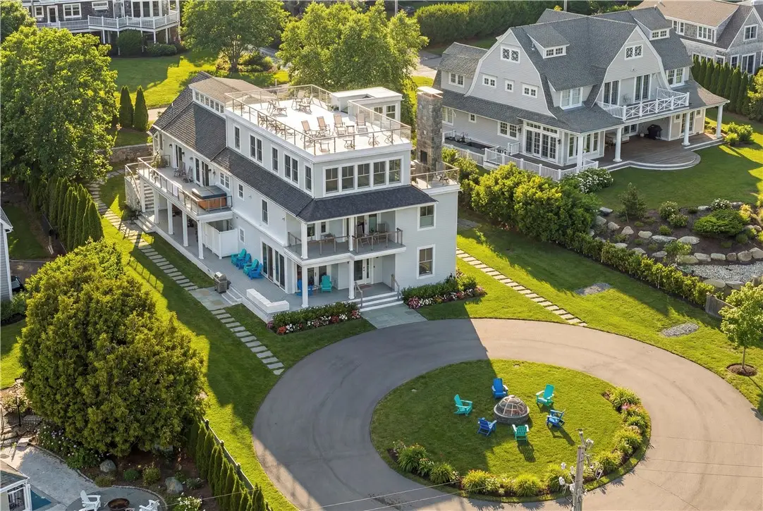 592 Tuckerman Avenue, Middletown, RI 02842 - #1