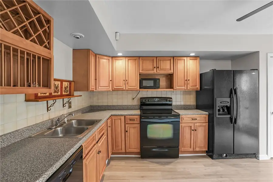 22 Oak Street #1B, North Providence, RI 02911 - #3