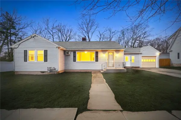 41 Summit Avenue, North Smithfield, RI 02896