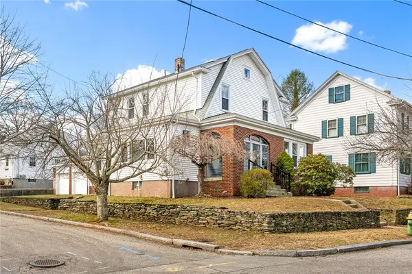 38 Trinity Parkway, Providence, RI 02908