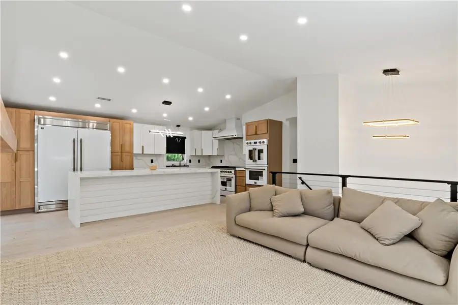 433 Gravelly Hill Road, South Kingstown, RI 02879 - #3