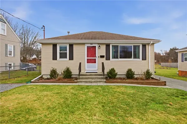 960 Lees River Avenue, Somerset, MA 02726