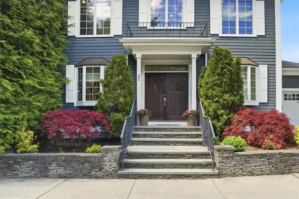 32 Mount Avenue, Providence, RI 02906