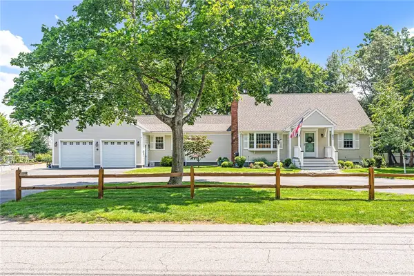 82 Princes Hill Avenue, Barrington, RI 02806