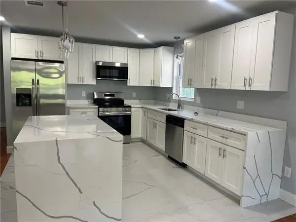 362 Kenyon Avenue, Pawtucket, RI 02861