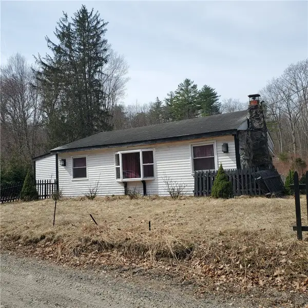 121 Dexter Lane, Scituate, RI 02857