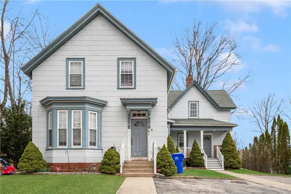 21 Woodside Avenue, West Warwick, RI 02893