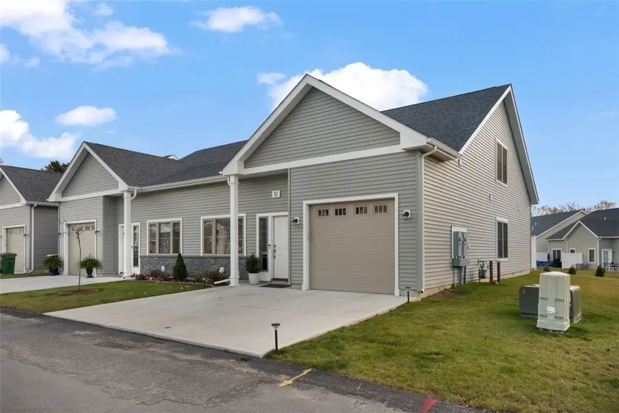 12 West Valley Circle, West Warwick, RI 02893 - #2