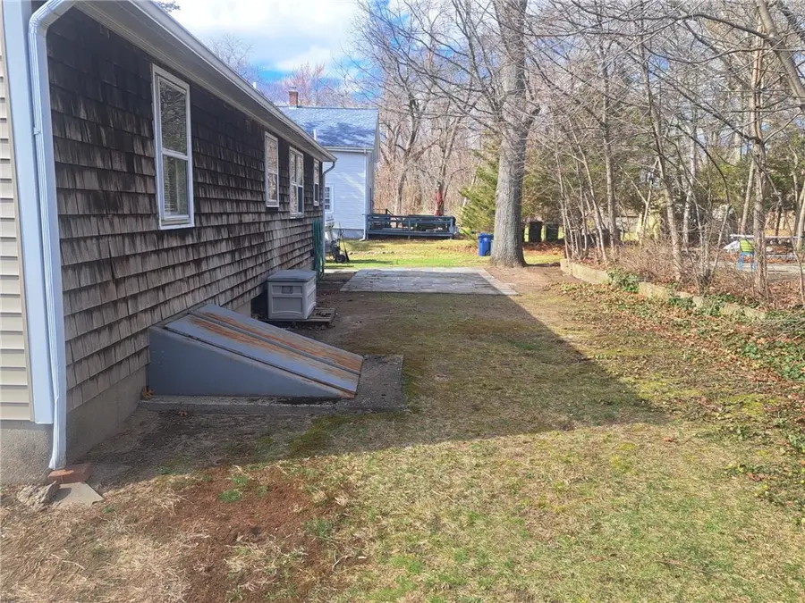 82 Valley Avenue, Warwick, RI 02886 - #3