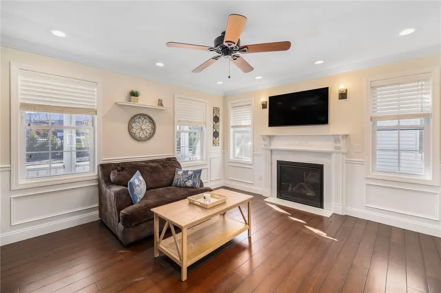 23 Annie Street, Providence, RI 02908 - #3