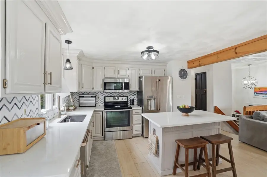 118 King Phillip Street, Portsmouth, RI 02871 - #3