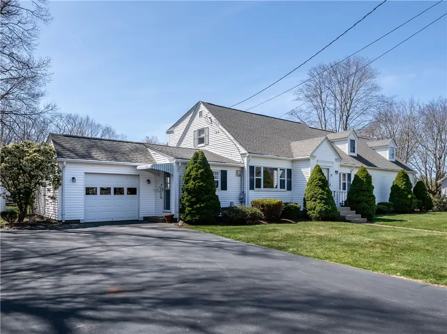 11 Fountain Avenue, Barrington, RI 02806 - #2