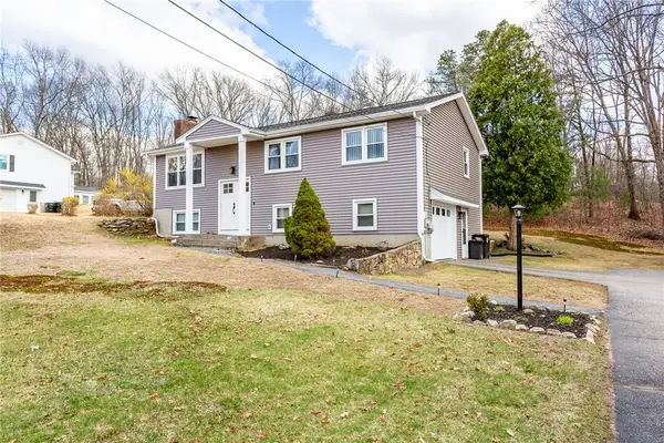 33 Harkness Road, North Smithfield, RI 02896