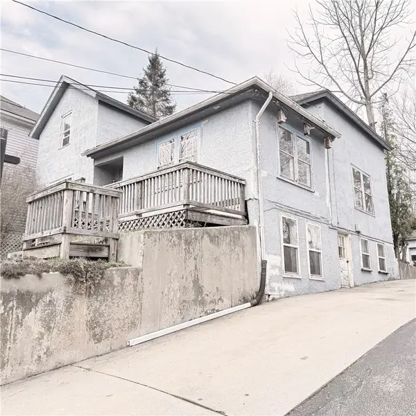 7 Shippee Avenue, West Warwick, RI 02893