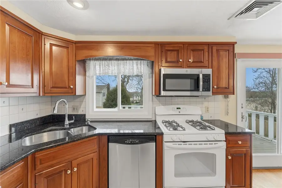 137 Monterey Drive, West Warwick, RI 02893 - #3