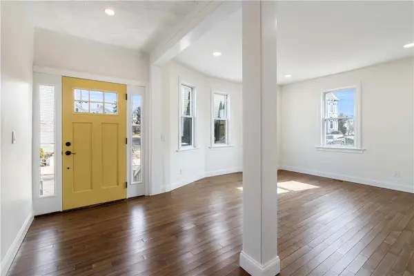 4 Clinton Avenue, Newport, RI 02840