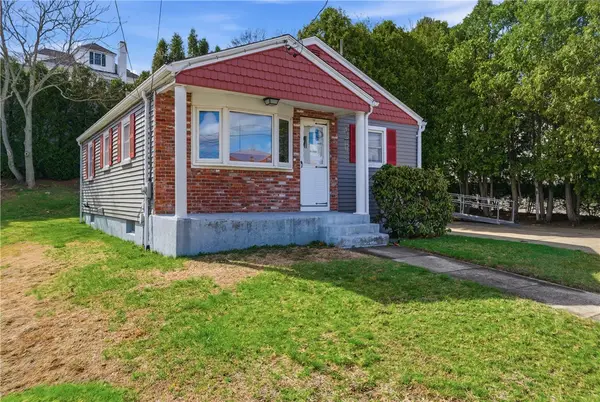 191 St Barnabe Street, Woonsocket, RI 02895