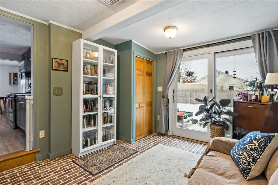 48 Rowe Avenue, Warwick, RI 02889 - #3