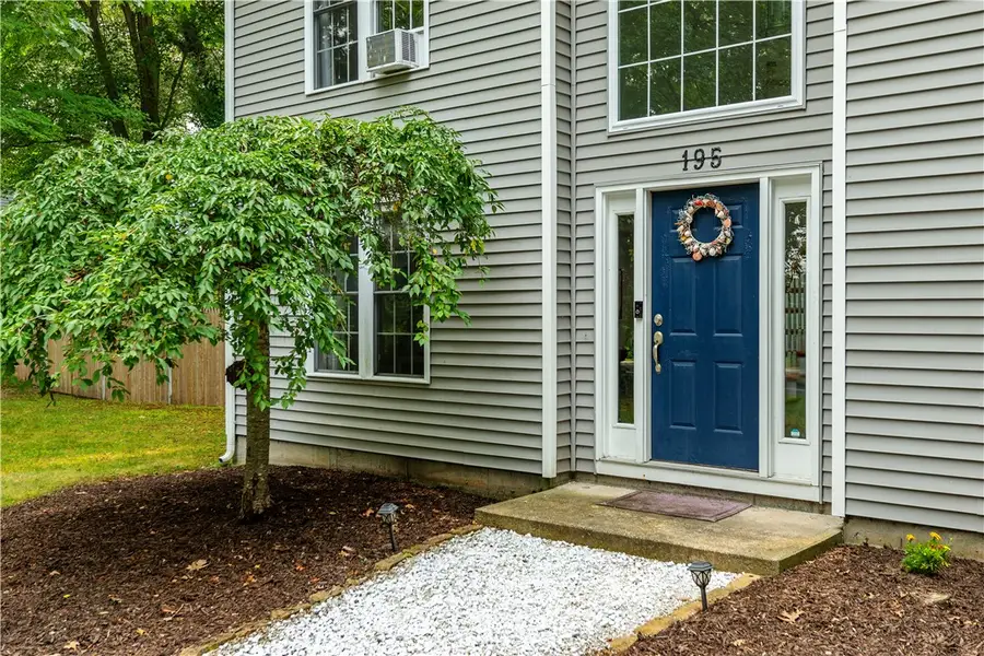 195 Oakland Beach Avenue, Warwick, RI 02889 - #3