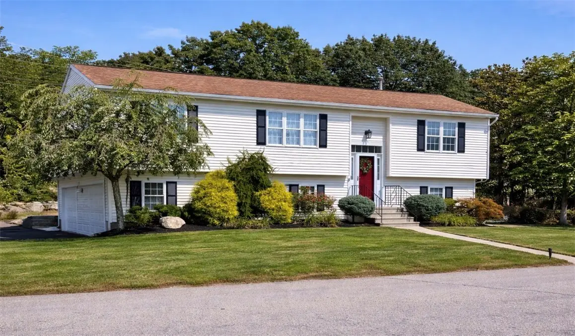 30 Sprague Circle, Johnston, RI 02919 - #1