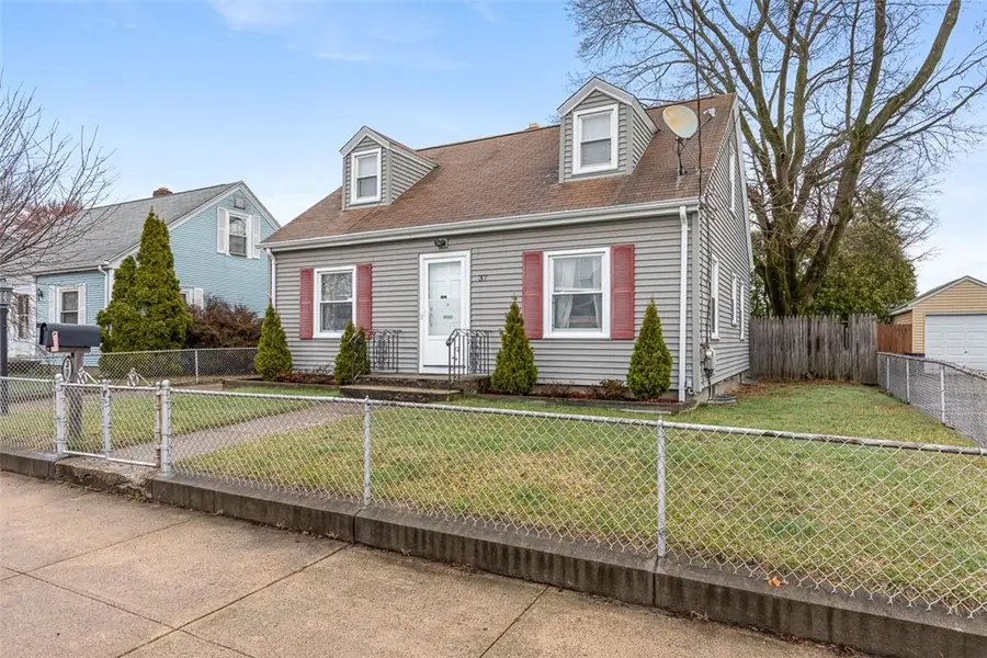 37 Grand Avenue, Pawtucket, RI 02861 - #2