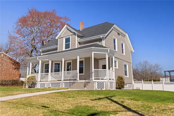 54 E Earle Street, Cumberland, RI 02864