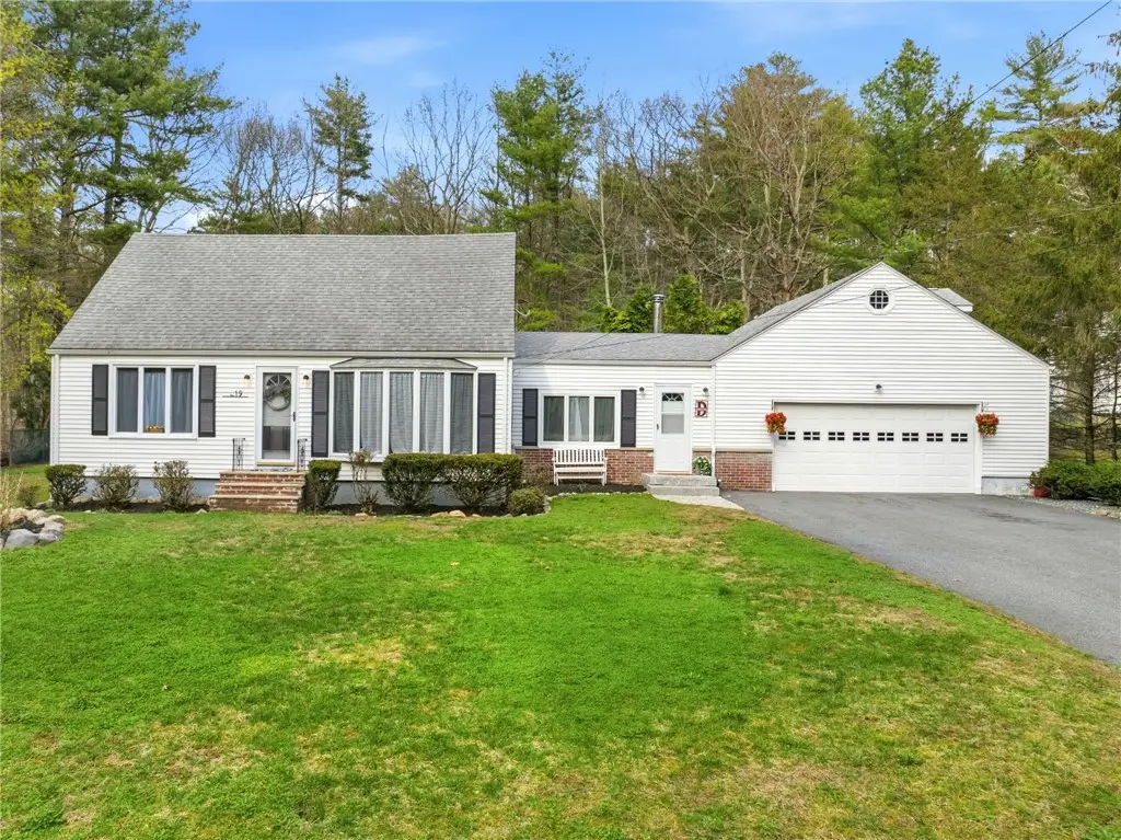 19 Fanning Lane, Smithfield, RI 02828 - #1